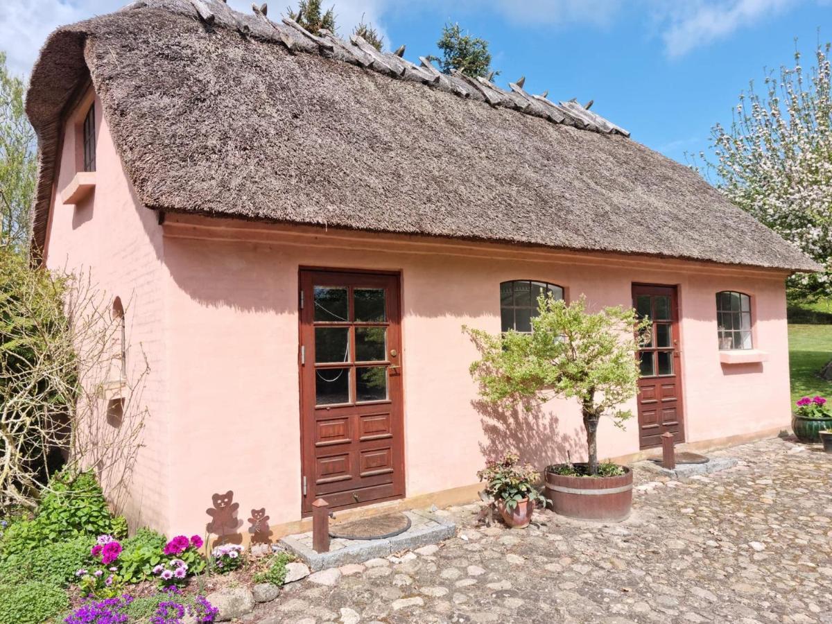 Liebhaveri I Saerklasse Årup Exterior photo